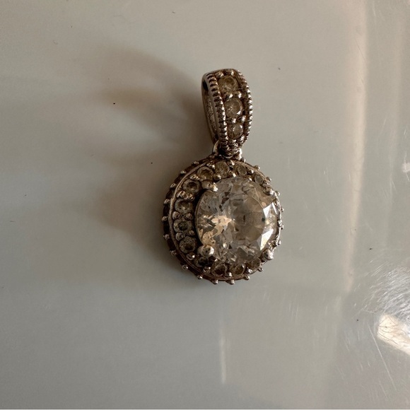 Vintage-Inspired Oval CZ Halo Pendant Silver Tone Sparkle Heirloom Look Wedding - Picture 1 of 6